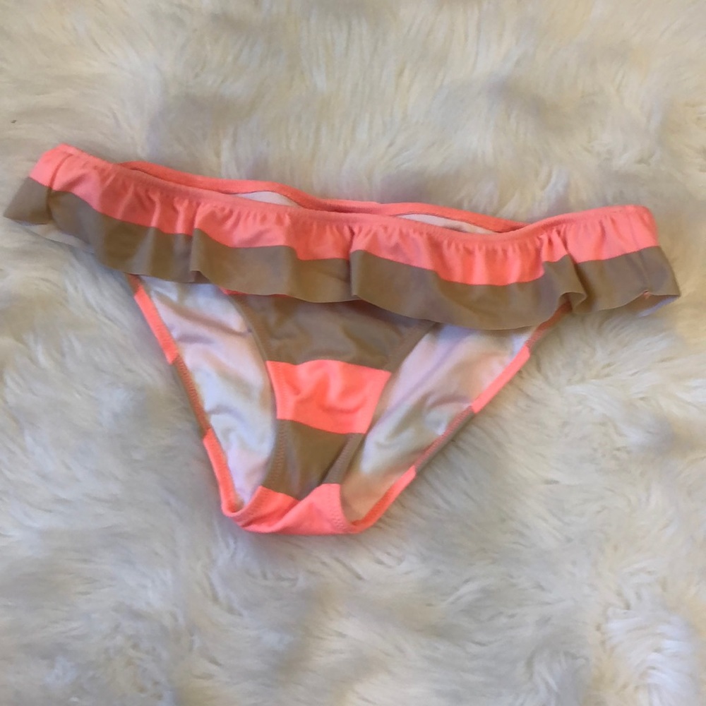 EUC Victoria’s Secret Striped Ruffle Bottoms!